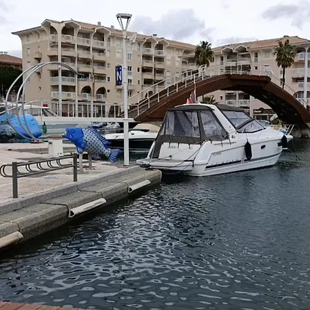 In Port Fréjus